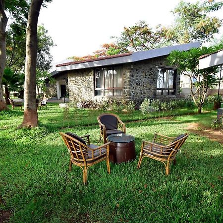 Caves County Resort Malegaon Exterior foto