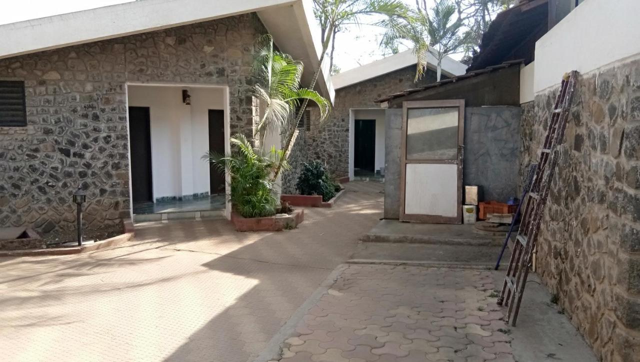 Caves County Resort Malegaon Exterior foto