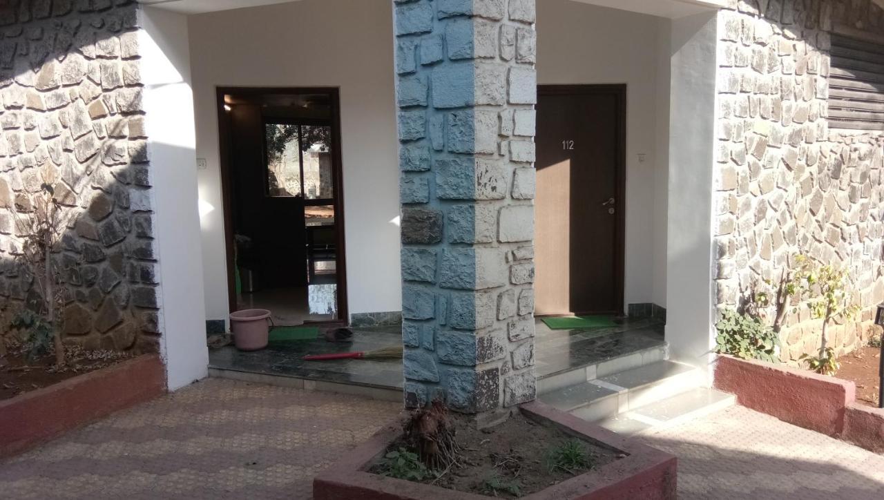 Caves County Resort Malegaon Exterior foto