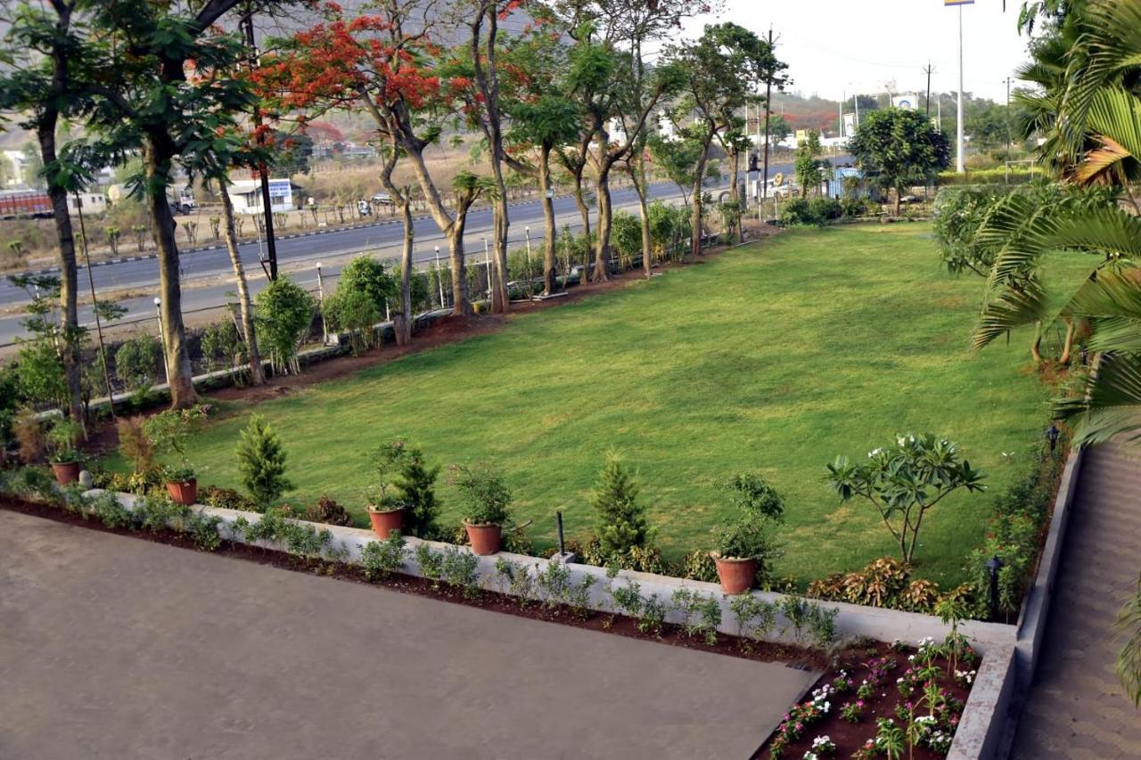 Caves County Resort Malegaon Exterior foto