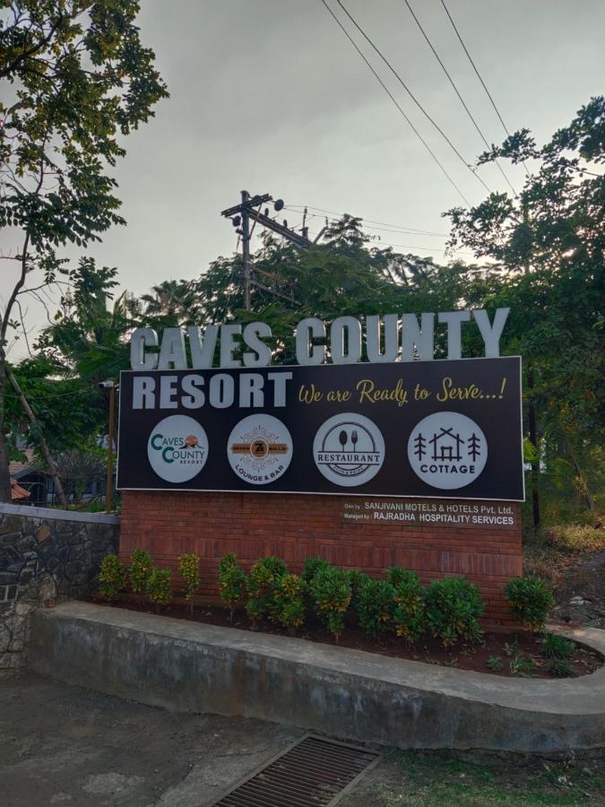 Caves County Resort Malegaon Exterior foto